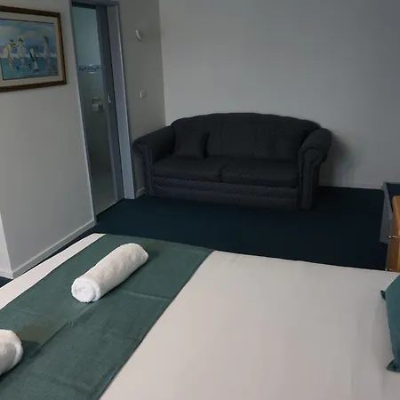 Central Motel Port Fairy-2